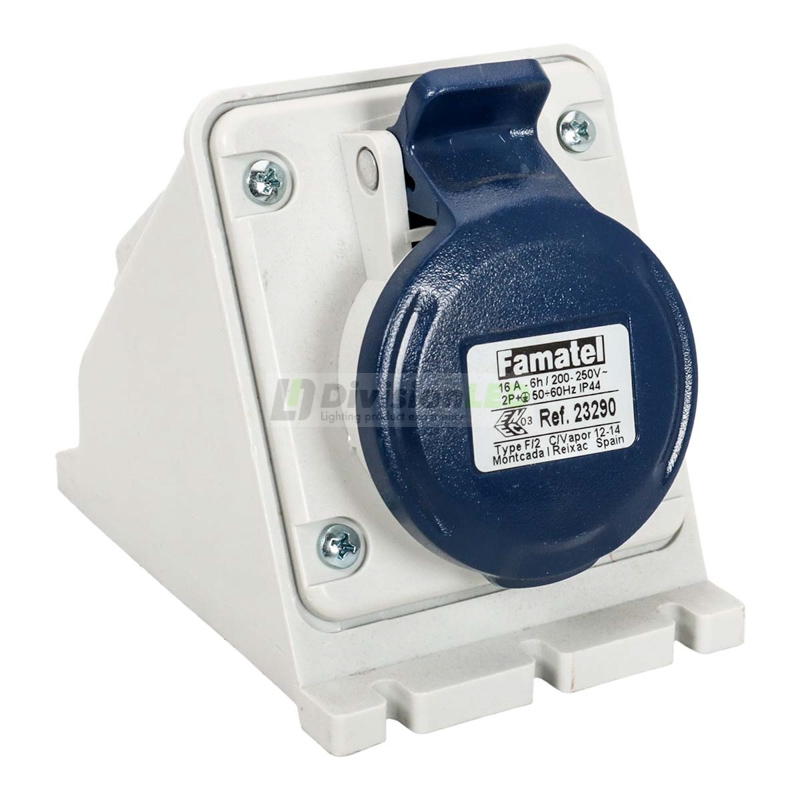 FAMATEL 23290 Base pared 2P+T 16A 230V IP44