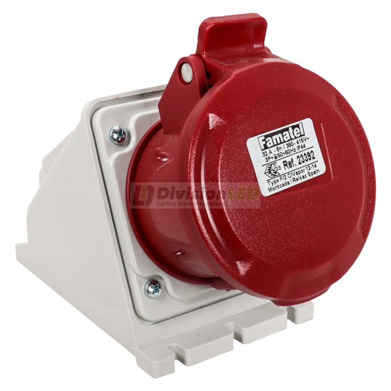 FAMATEL 23392 Base pared 3P+T 32A 400V IP44