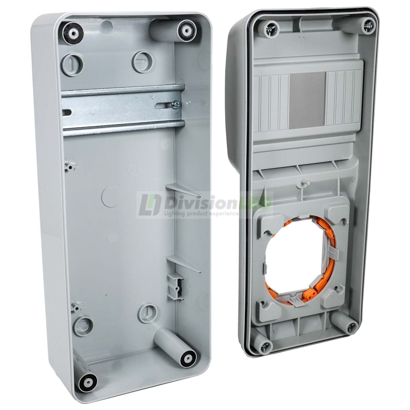 FAMATEL 3928 Caja 6 modulos para 1 mecanismo 305x125x107 para IP65