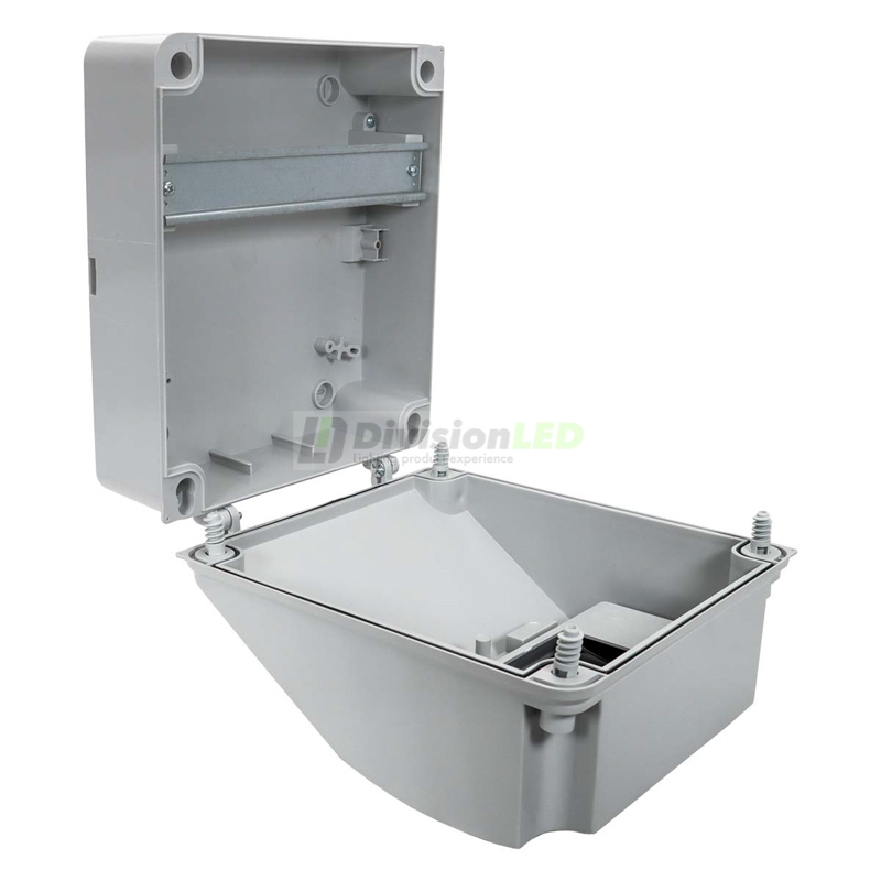 FAMATEL 3957 Caja ciega 9 modulos 245x205x150 IP65