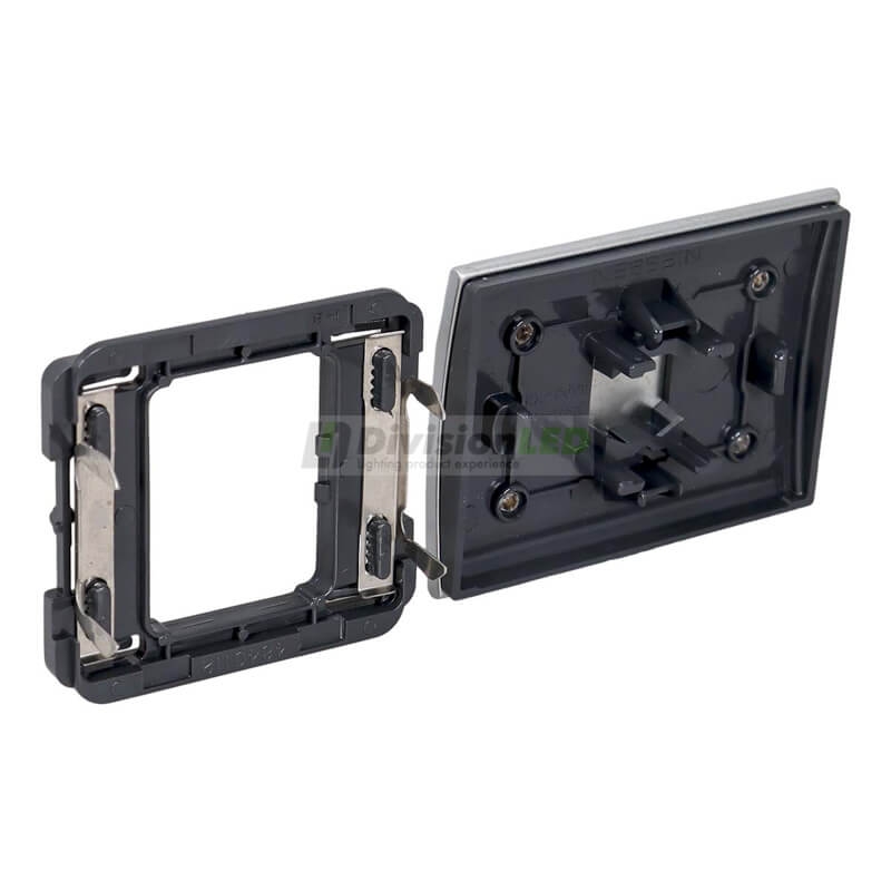 NIESSEN OLAS 8404 TT Tecla pulsador símbolo timbre Titanio