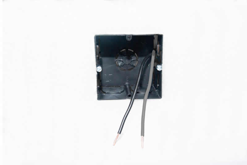 Interruptor_Simple_Paso_01_DivisionLED