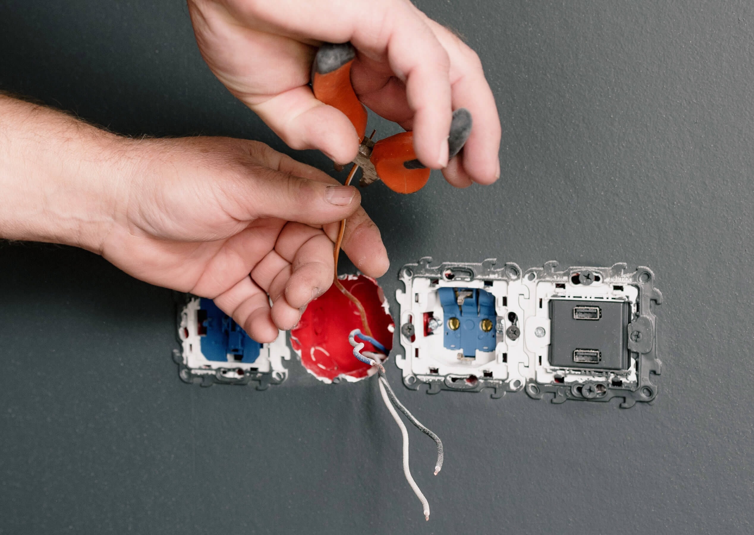 Diferencias entre interruptor conmutador y cruzamiento